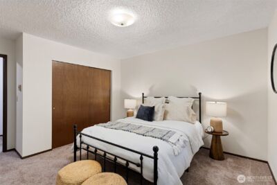 9545 Interlake Avenue N, Seattle, WA 98103 - Photo 20