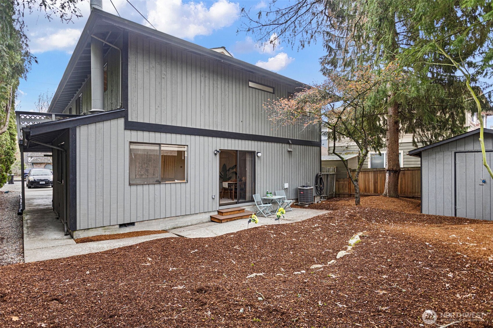9545 Interlake Avenue N, Seattle, WA 98103