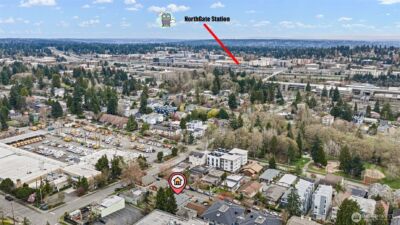 9545 Interlake Avenue N, Seattle, WA 98103 - Photo 27