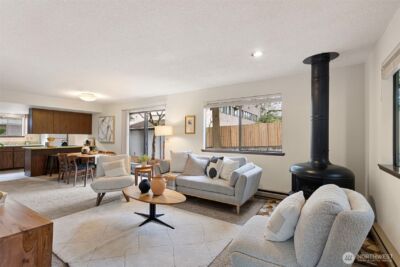 9545 Interlake Avenue N, Seattle, WA 98103 - Photo 3