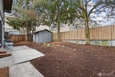 9545 Interlake Avenue N, Seattle, WA 98103 - Photo 31