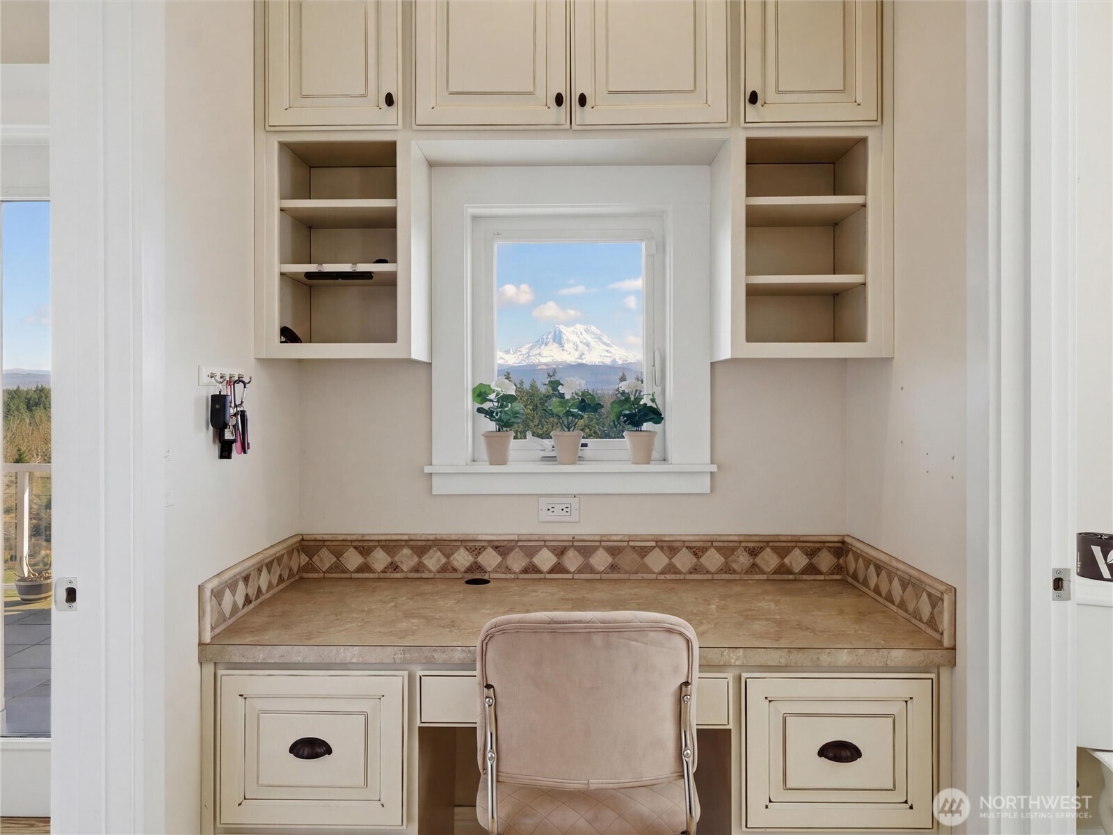 2510 Cascade Drive E, Roy, WA 98580