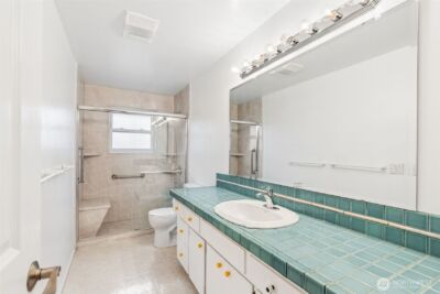 18930 66th Place W, Lynnwood, WA 98036 - Photo 12