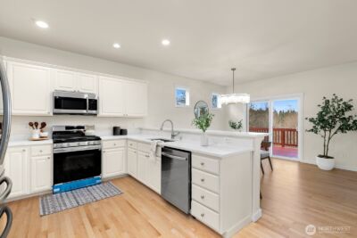 252 245th Place NE, Sammamish, WA 98074 - Photo 9