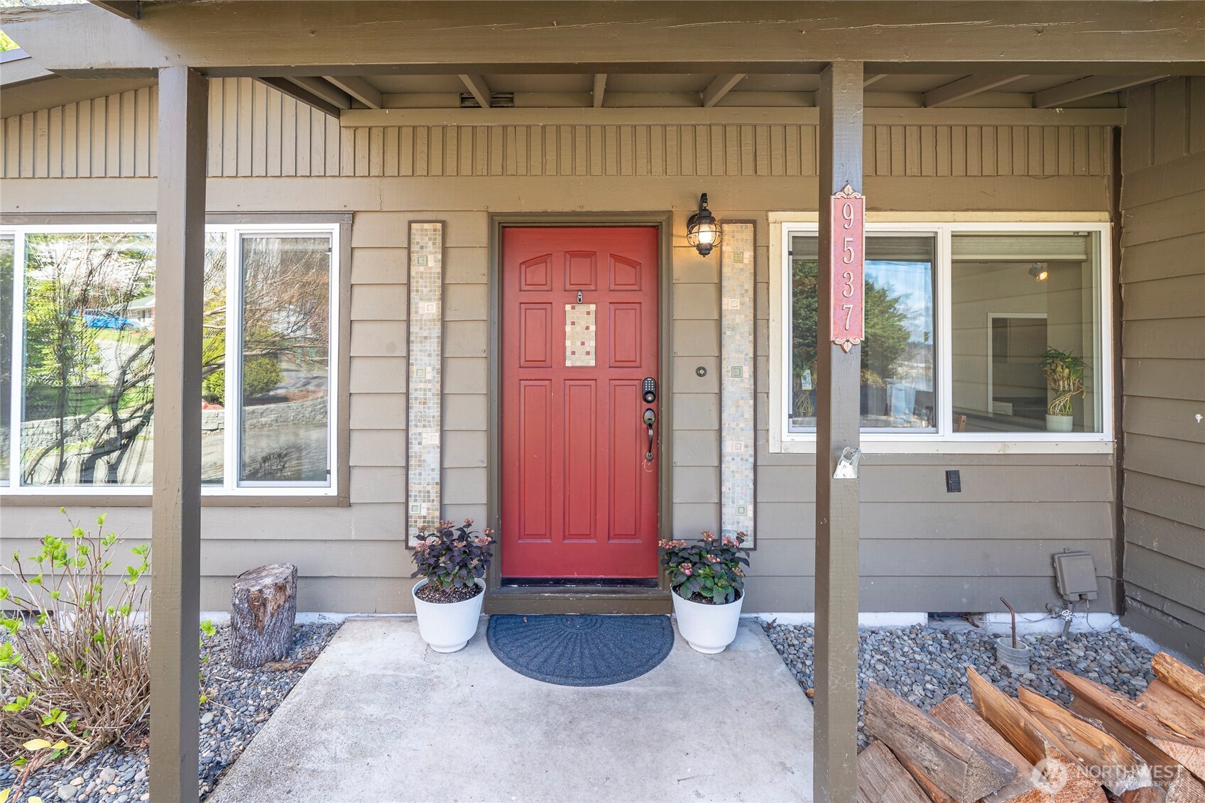 9537 S 213th Street , Kent, WA 98031