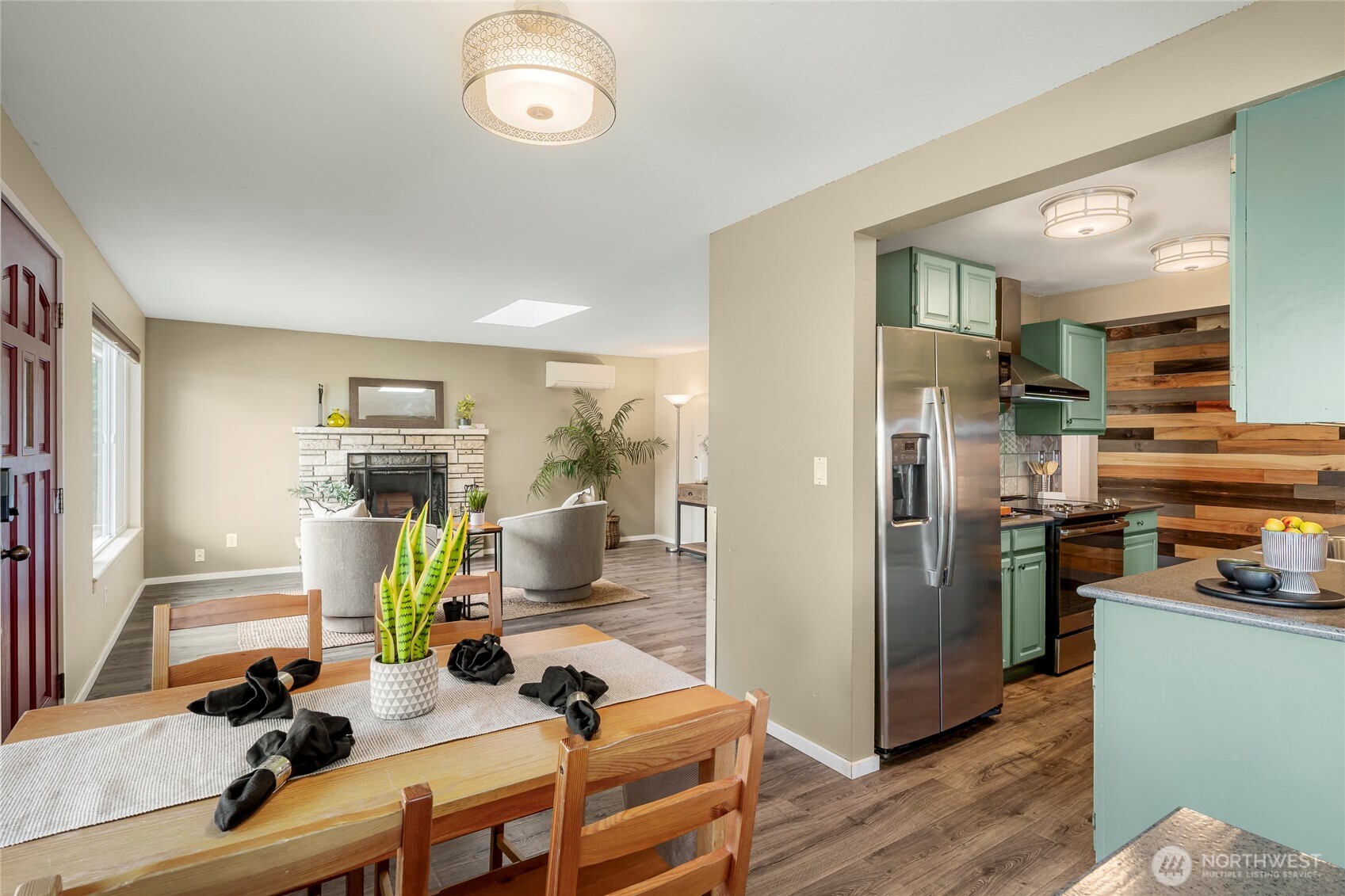 9537 S 213th Street , Kent, WA 98031