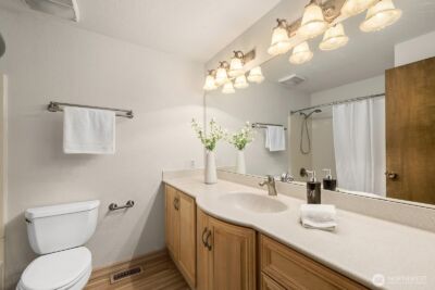 2014 193rd Avenue SE, Sammamish, WA 98075 - Photo 16