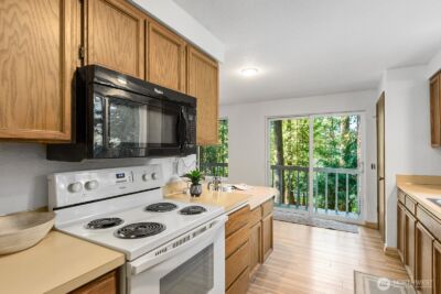 2014 193rd Avenue SE, Sammamish, WA 98075 - Photo 9