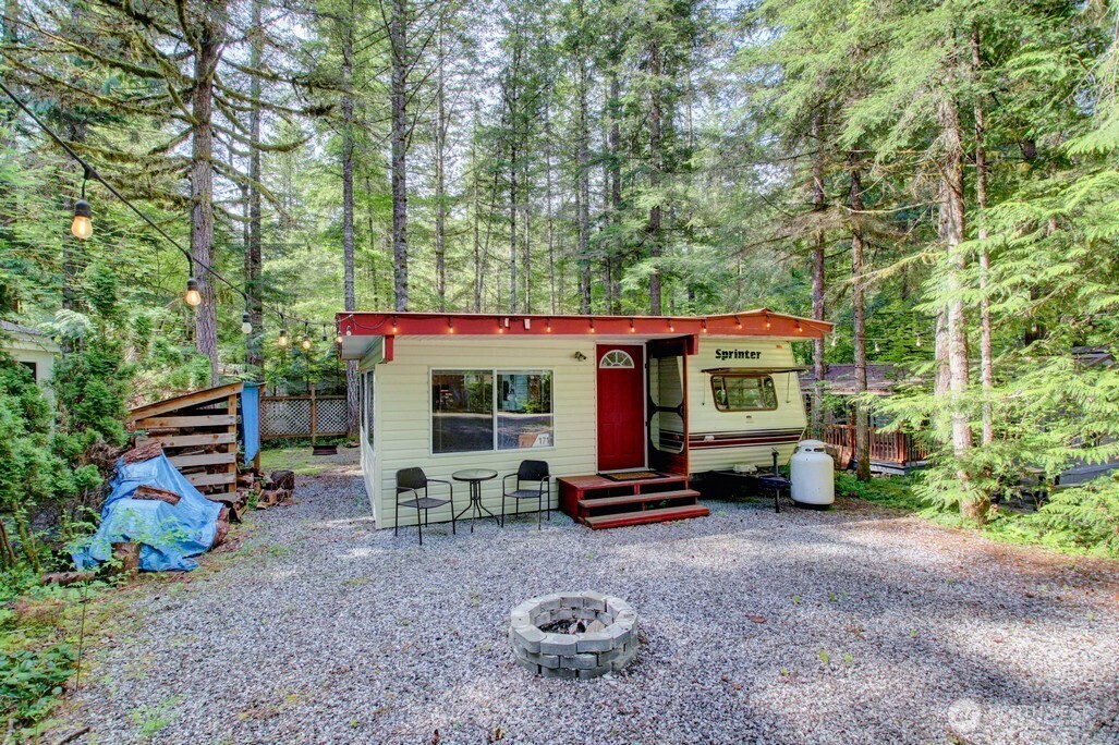 171 4 Christmas Tree Circle , Deming, WA 98244