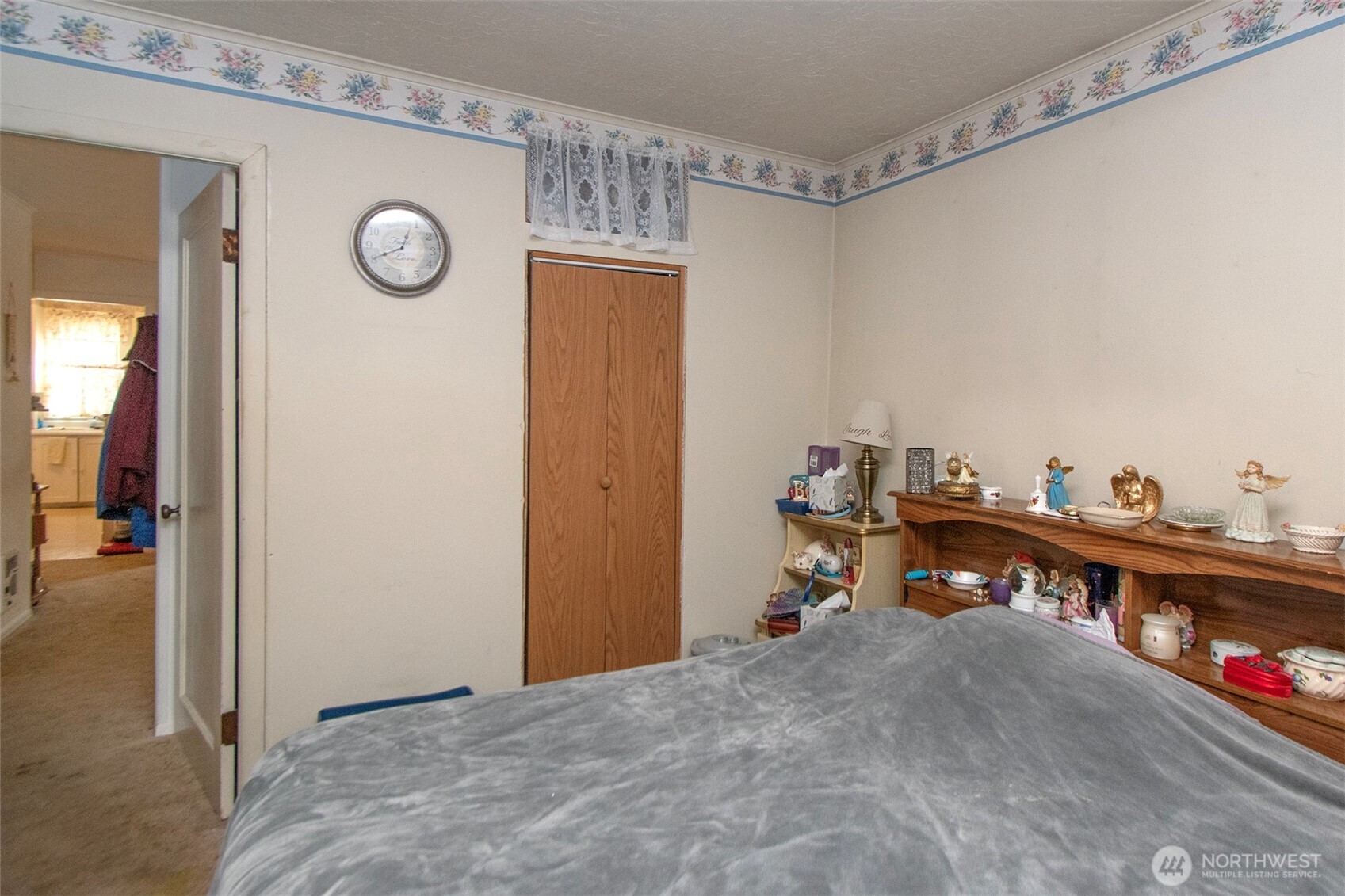 2367 E Fourth Avenue , Port Angeles, WA 98362