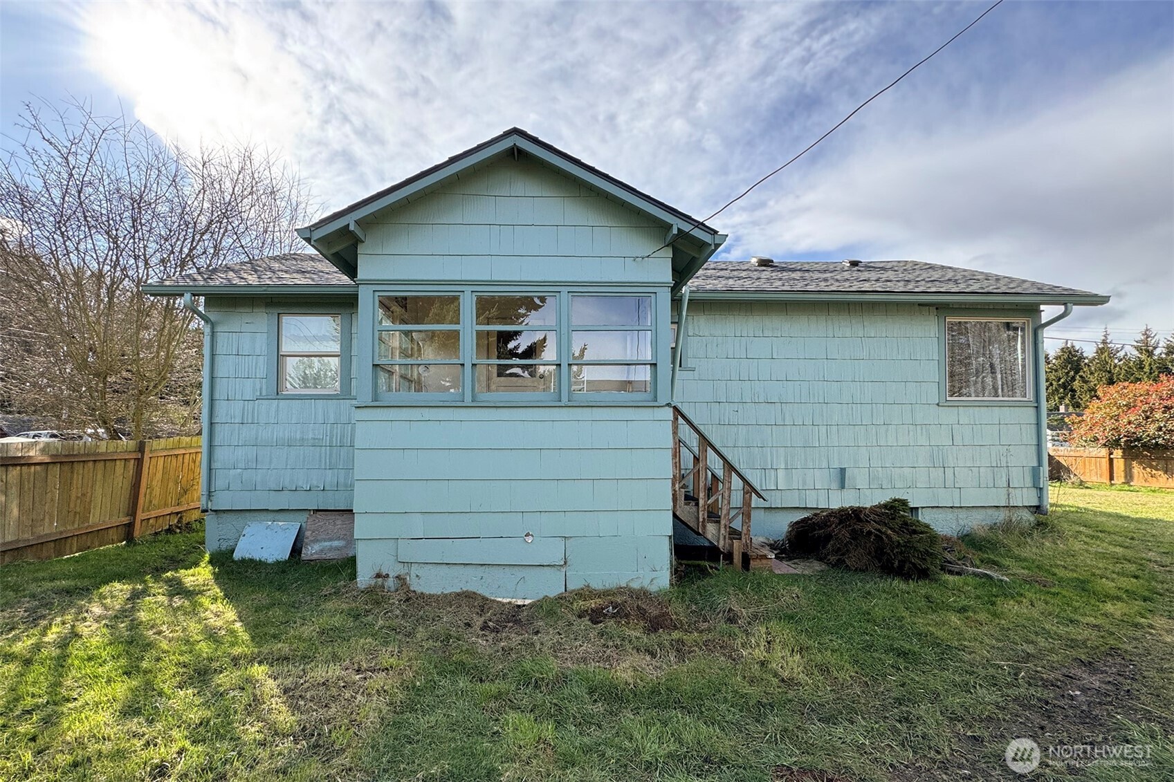 2367 E Fourth Avenue , Port Angeles, WA 98362