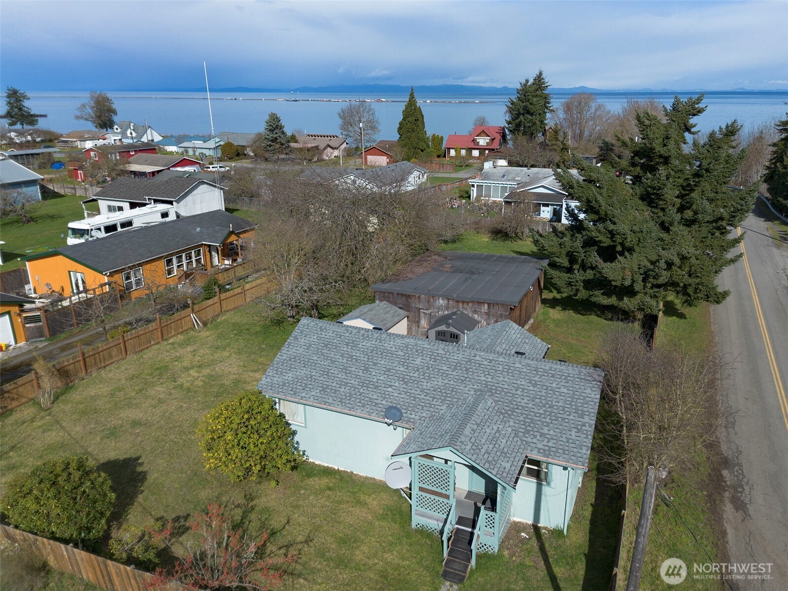 2367 E Fourth Avenue , Port Angeles, WA 98362