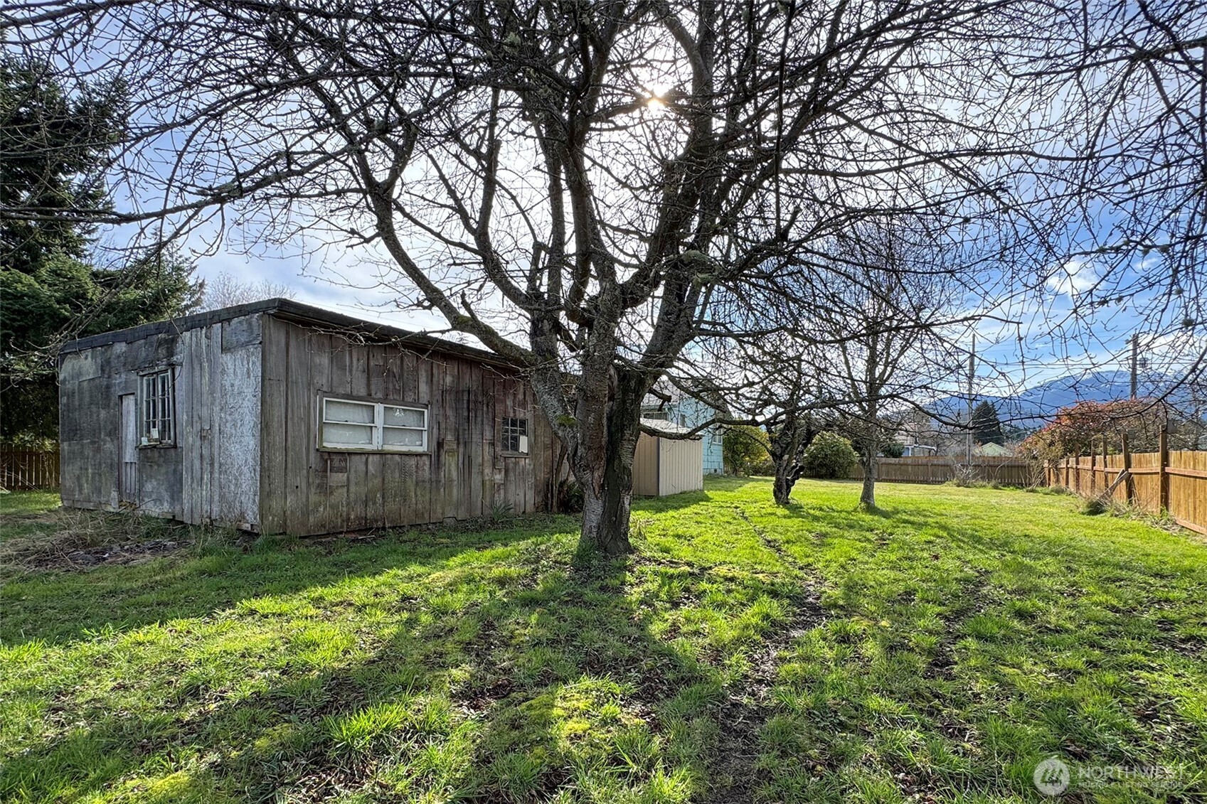 2367 E Fourth Avenue , Port Angeles, WA 98362