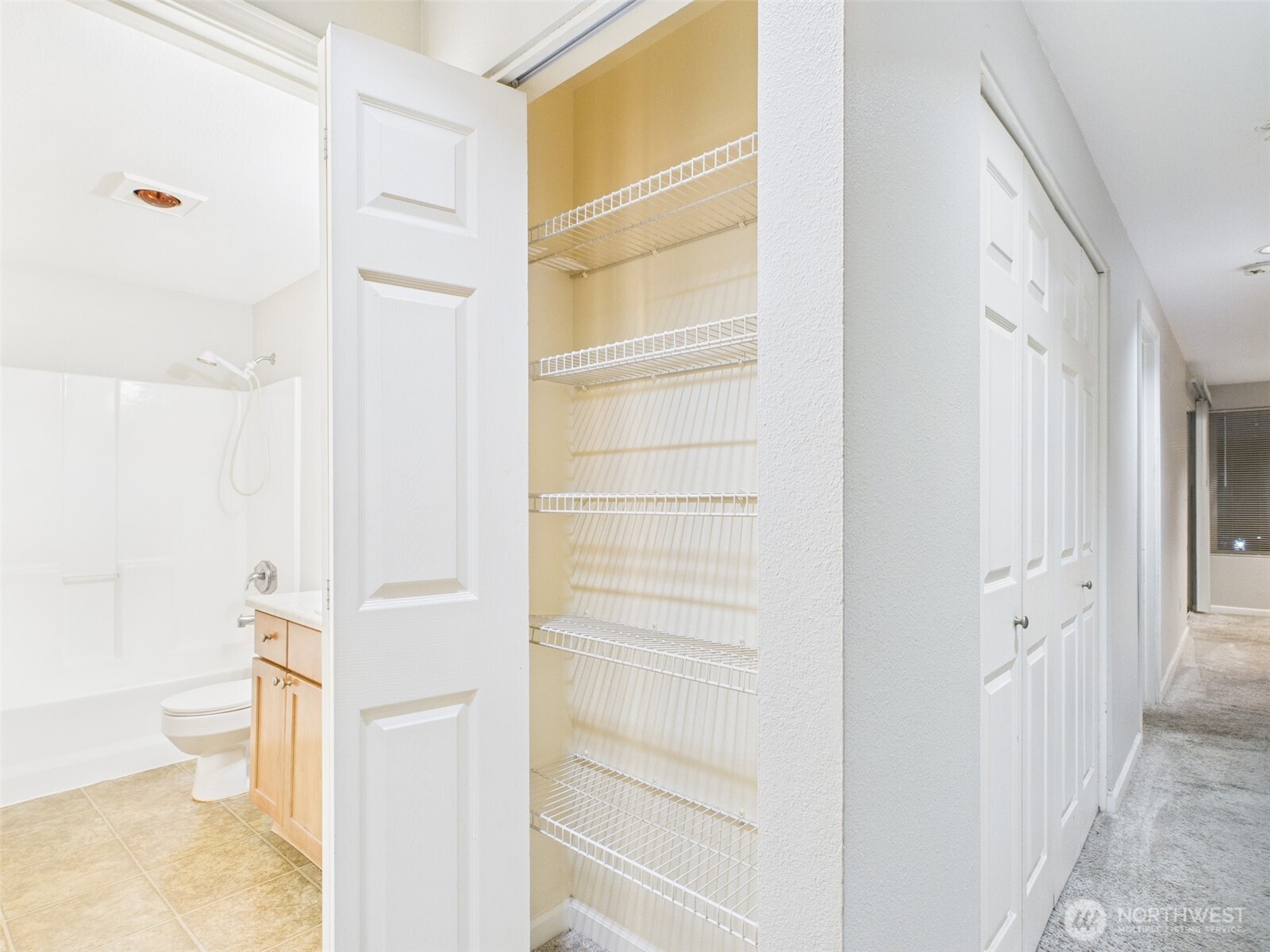 26335 116th Avenue SE #H 205, Kent, WA 98030