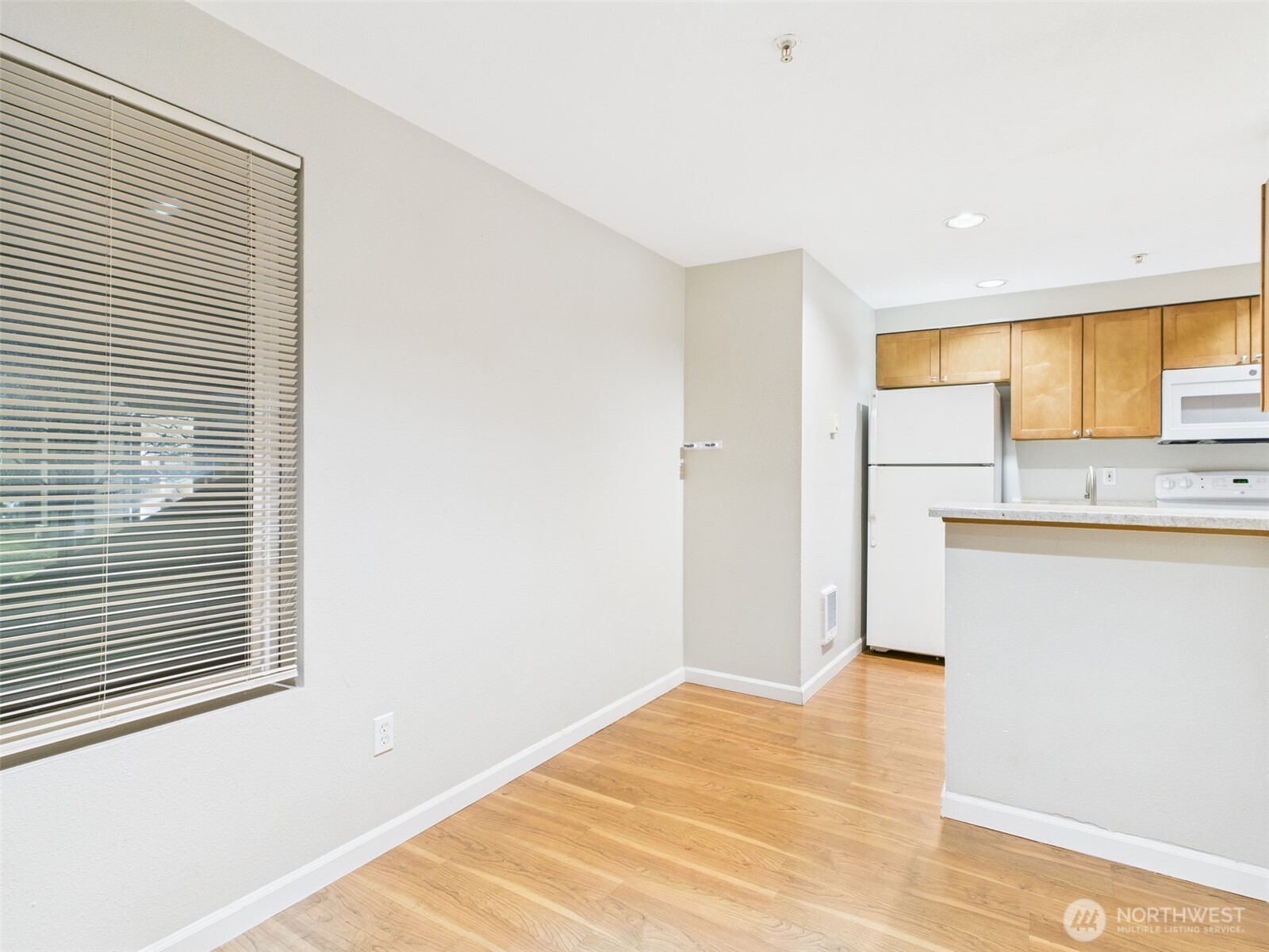 26335 116th Avenue SE #H 205, Kent, WA 98030