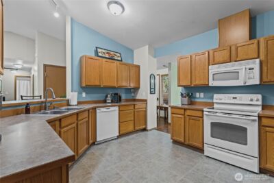 21701 31st Avenue E, Spanaway, WA 98387 - Photo 14