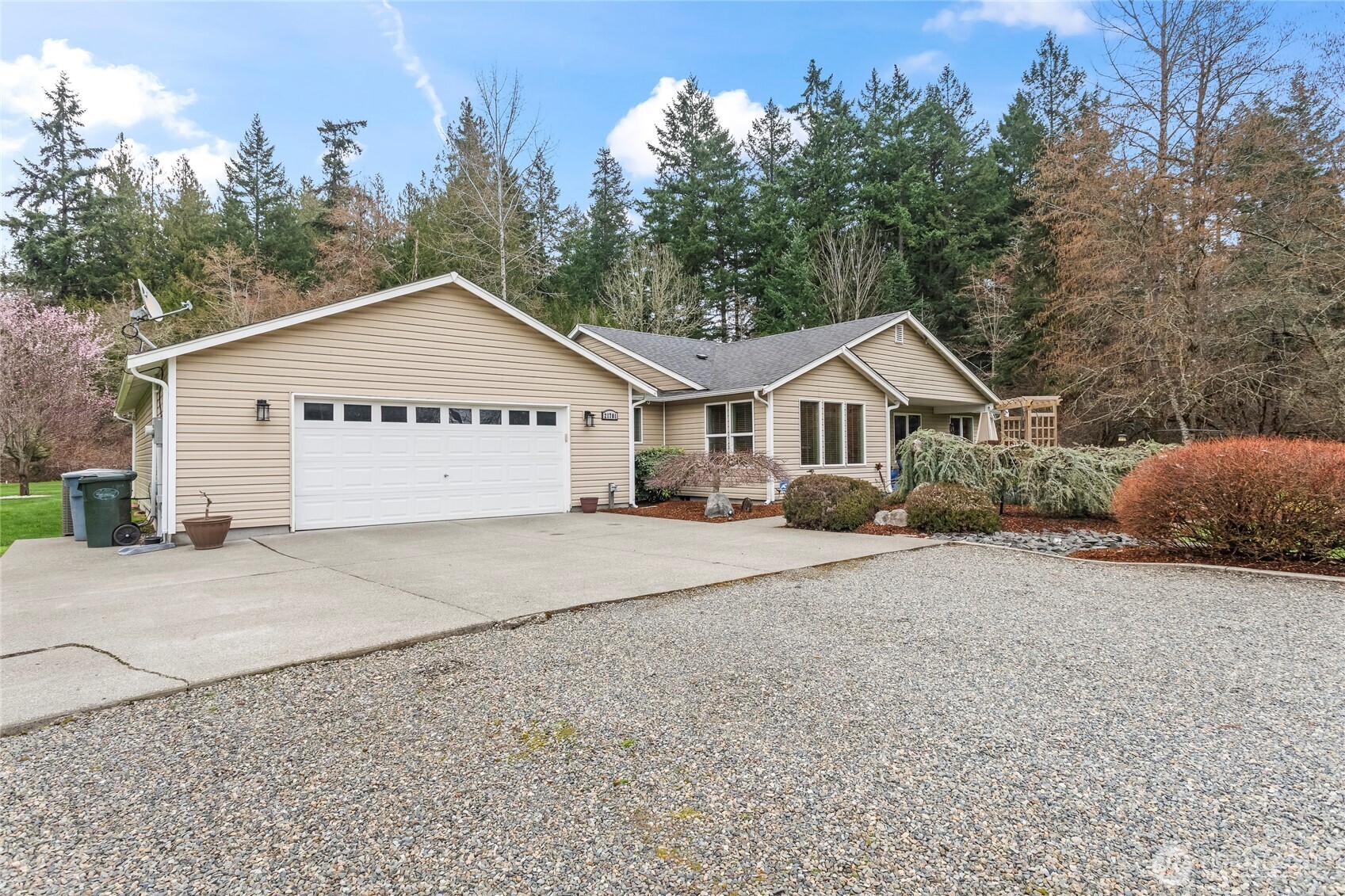 21701 31st Avenue E, Spanaway, WA 98387