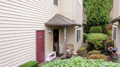 17761 134th Lane SE, Renton, WA 98058 - Photo 2