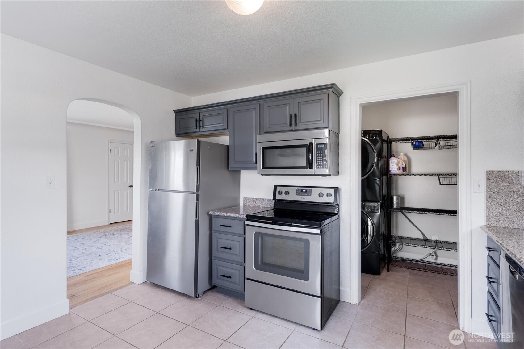 835 20th Avenue , Longview, WA 98632