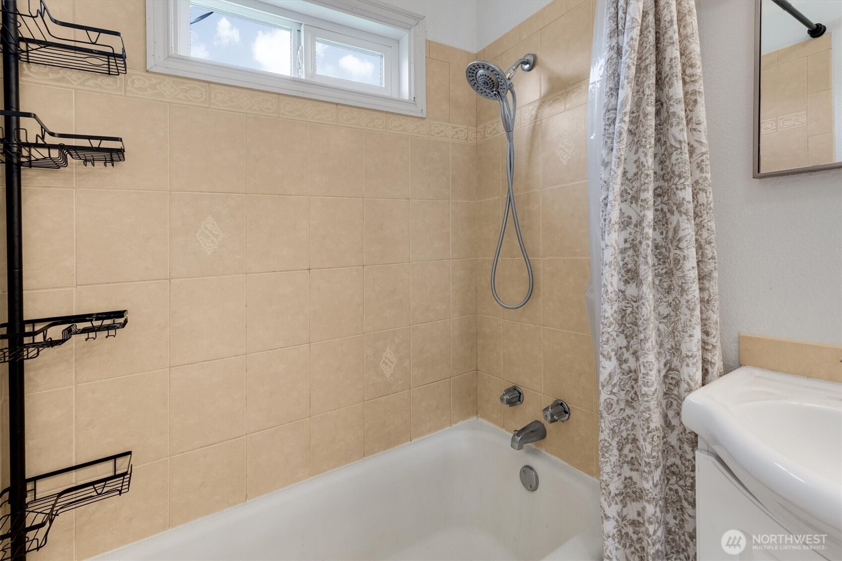 835 20th Avenue , Longview, WA 98632