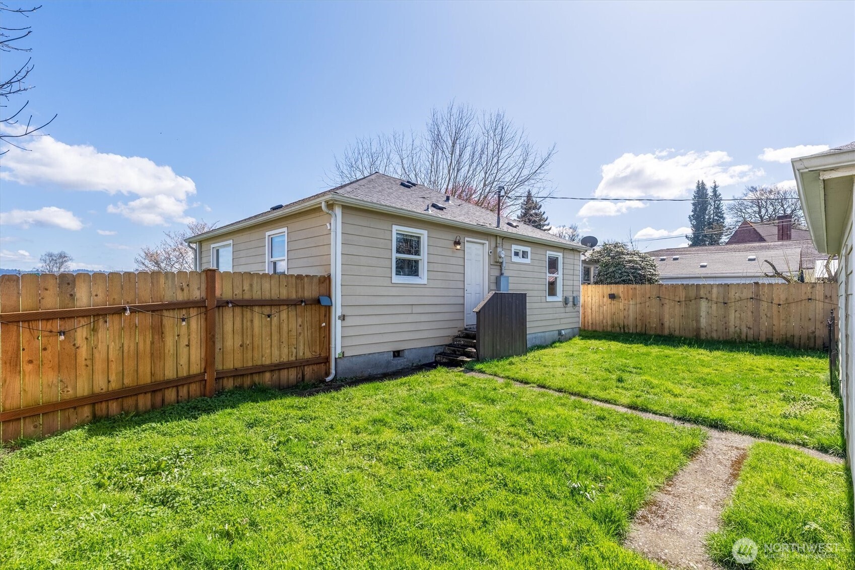 835 20th Avenue , Longview, WA 98632