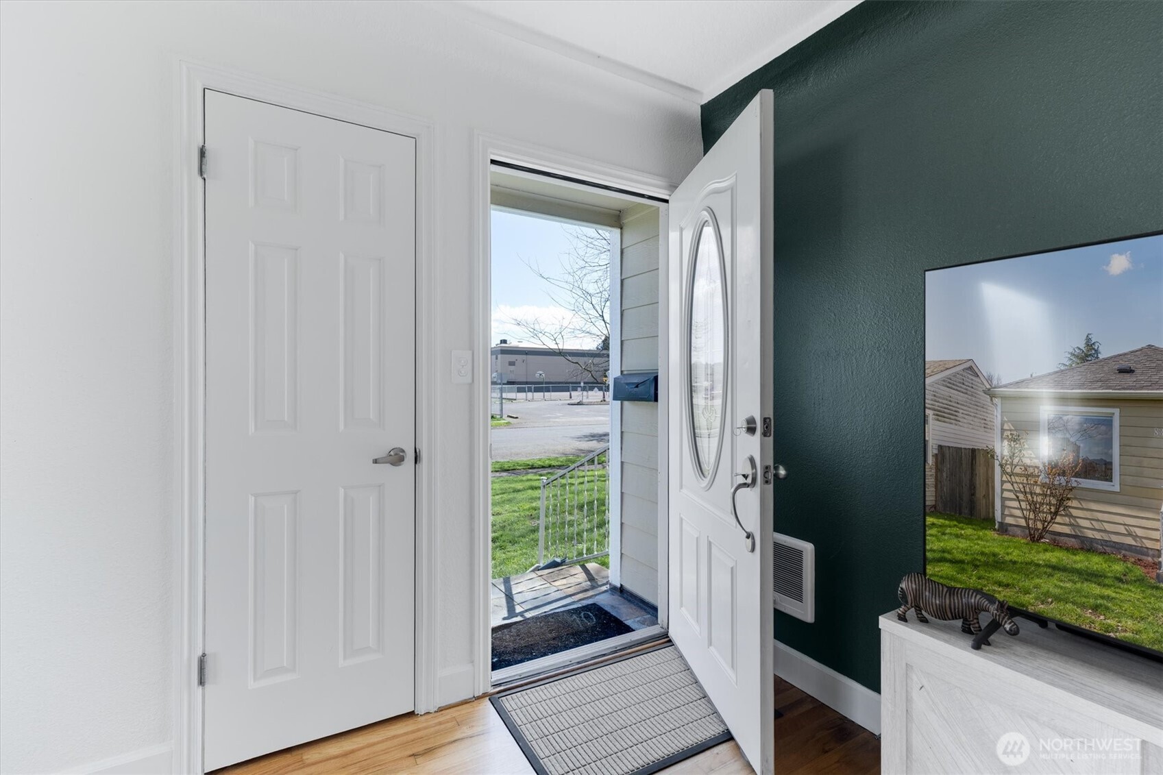 835 20th Avenue , Longview, WA 98632