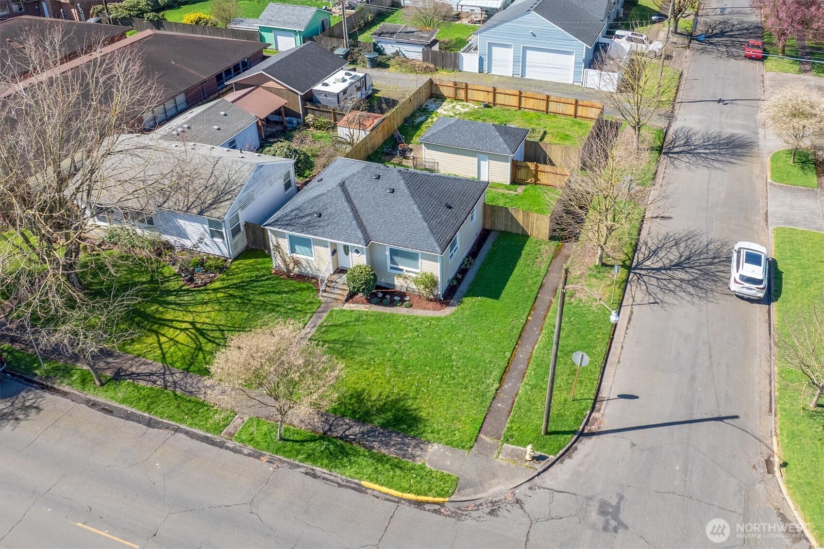 835 20th Avenue , Longview, WA 98632