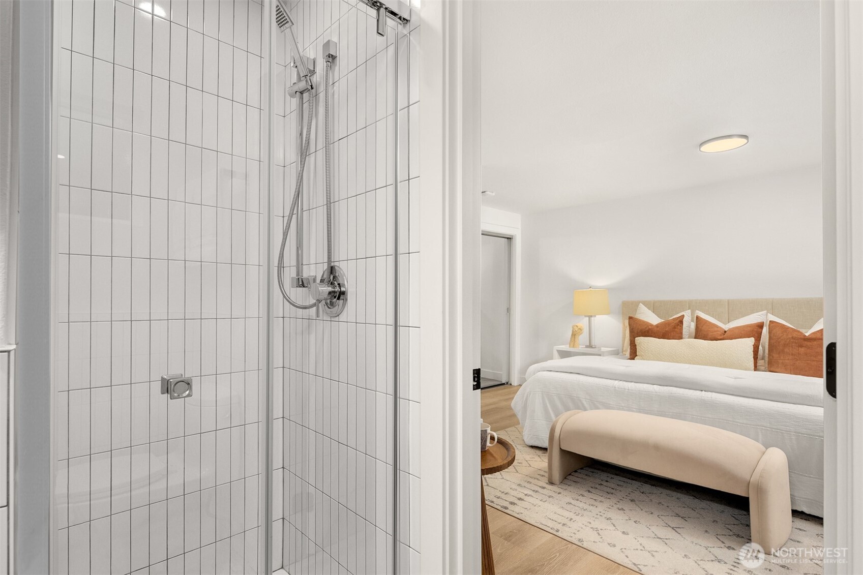 1513 3rd Place , Kirkland, WA 98033