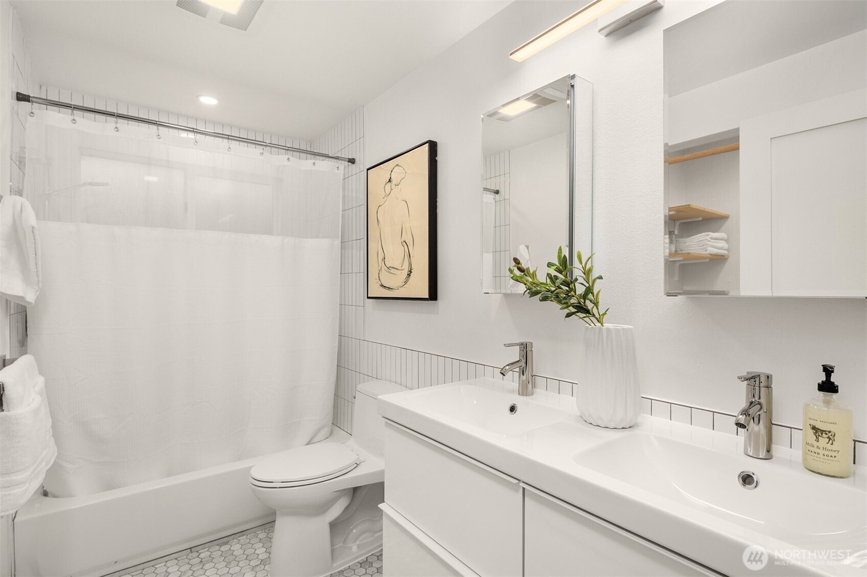 1513 3rd Place , Kirkland, WA 98033