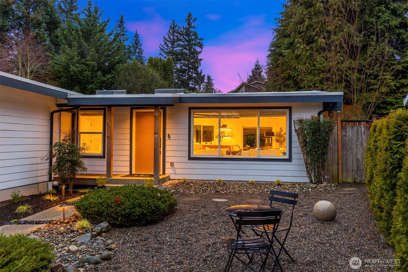 1513 3rd Place , Kirkland, WA 98033