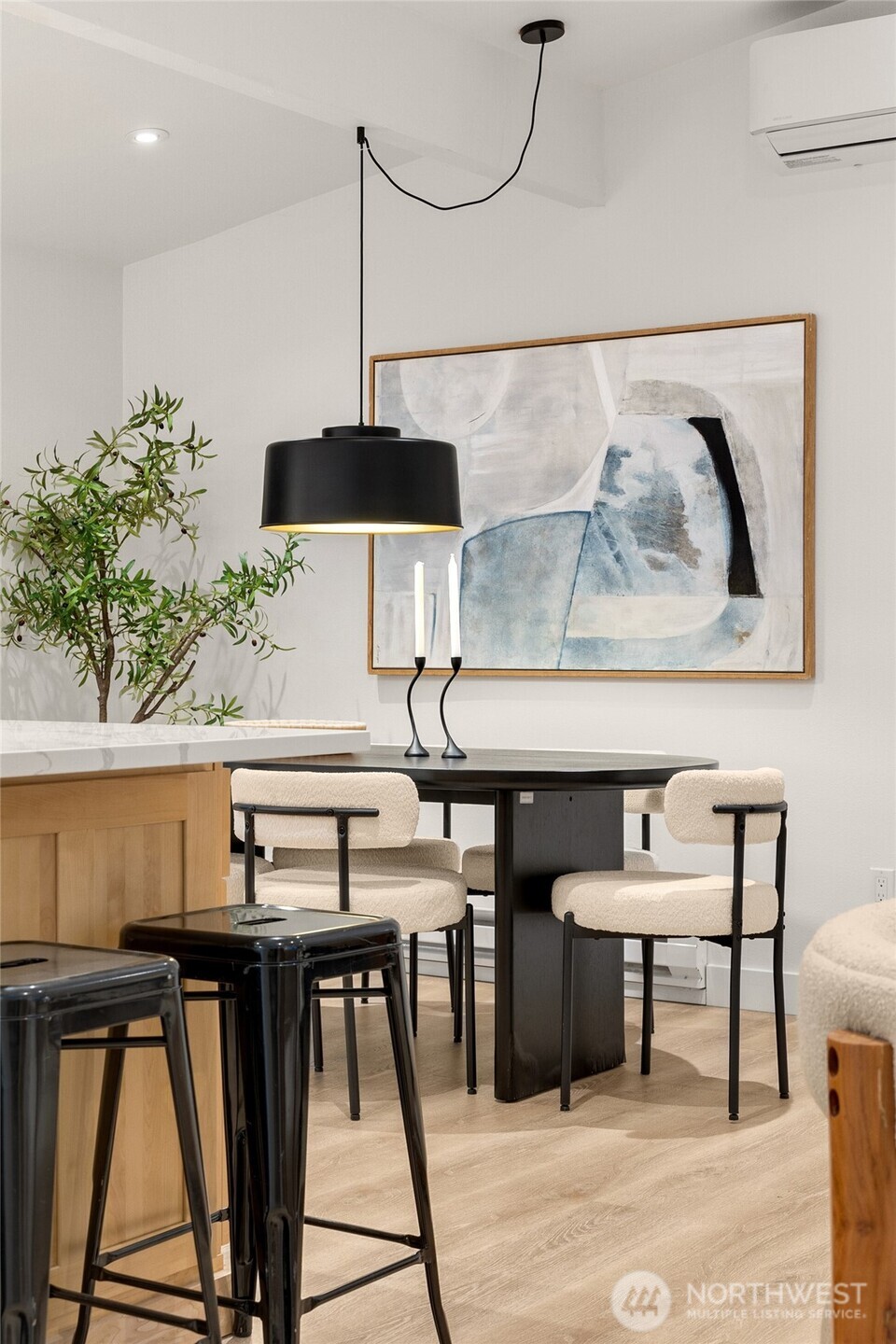 1513 3rd Place , Kirkland, WA 98033