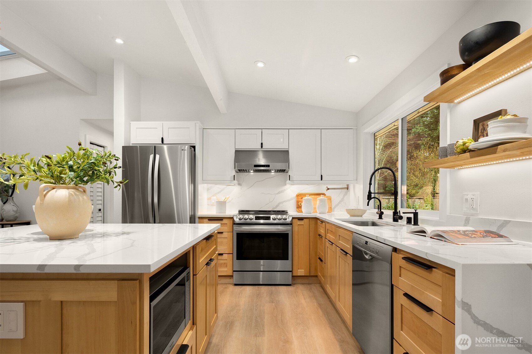 1513 3rd Place , Kirkland, WA 98033