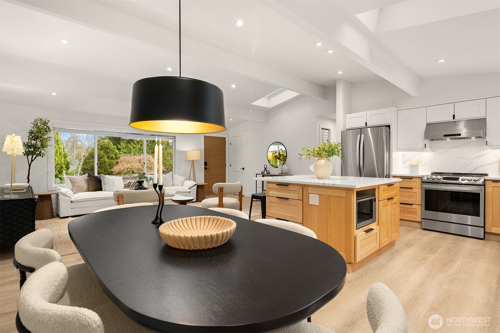 1513 3rd Place , Kirkland, WA 98033