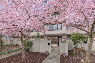 2009 42nd Avenue E, Seattle, WA 98112 - Photo 4