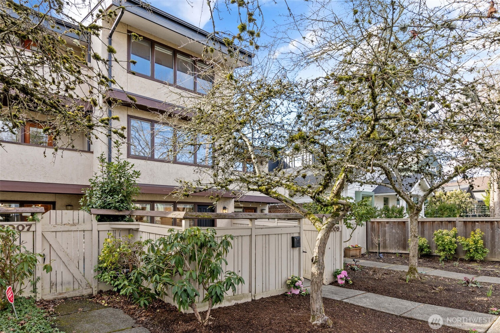 2009 42nd Avenue E, Seattle, WA 98112