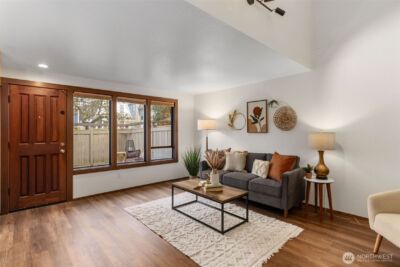 2009 42nd Avenue E, Seattle, WA 98112 - Photo 9