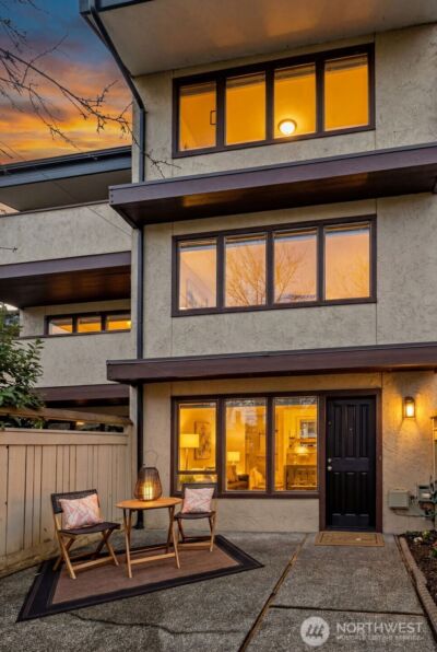 2009 42nd Avenue E, Seattle, WA 98112 - Photo 3