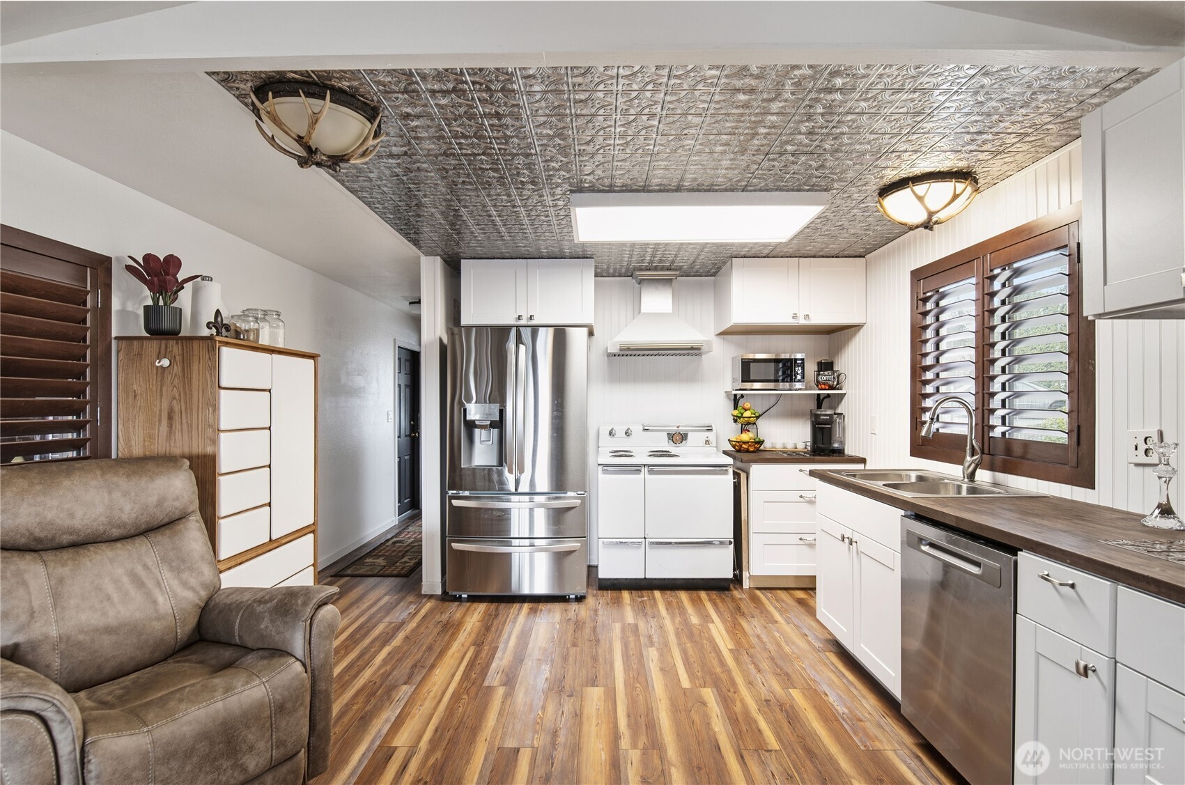 18289 E State Route 3 #20, Allyn, WA 98524