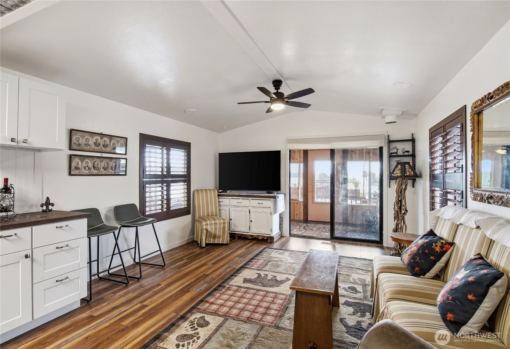 18289 E State Route 3 #20, Allyn, WA 98524