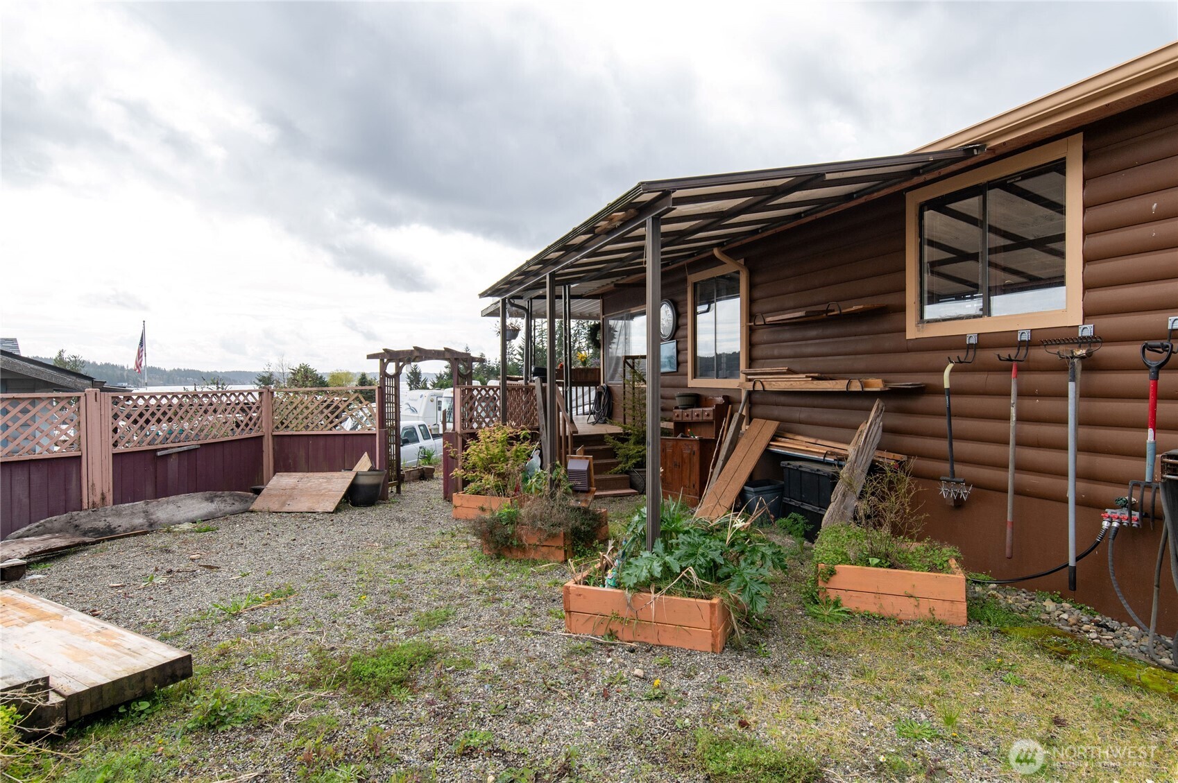 18289 E State Route 3 #20, Allyn, WA 98524