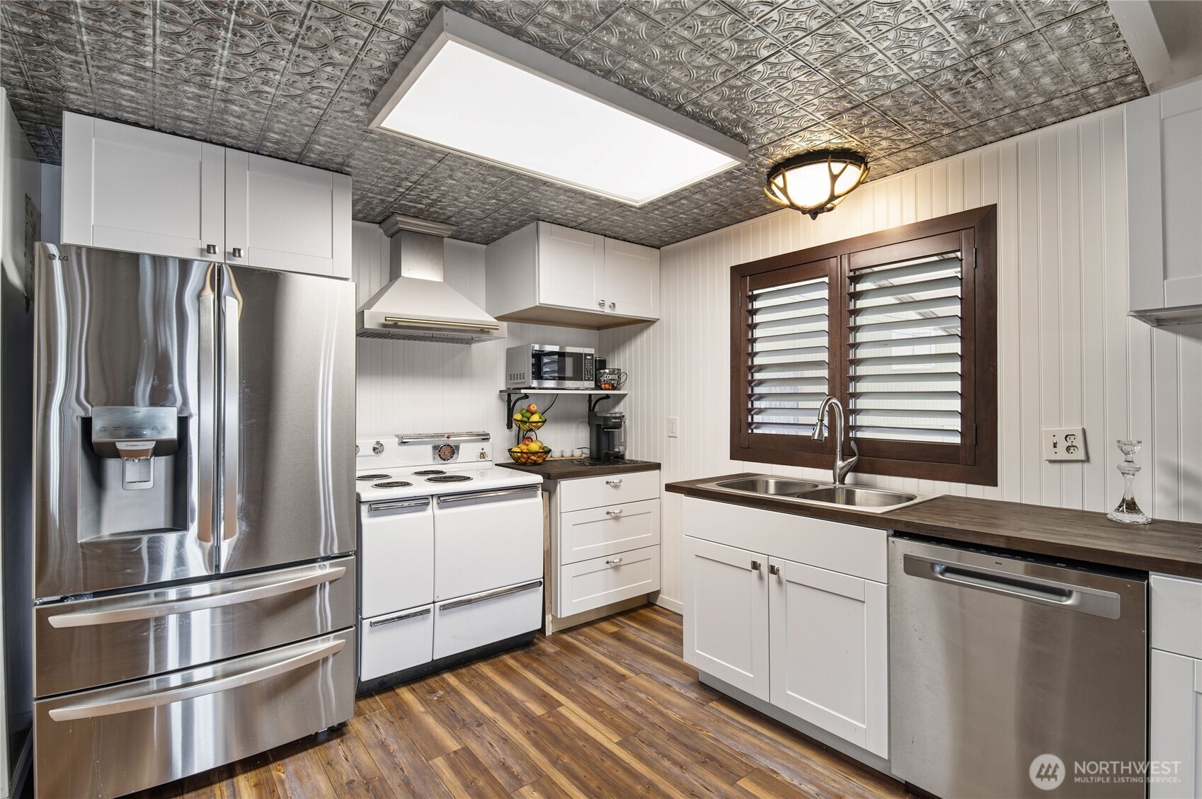 18289 E State Route 3 #20, Allyn, WA 98524