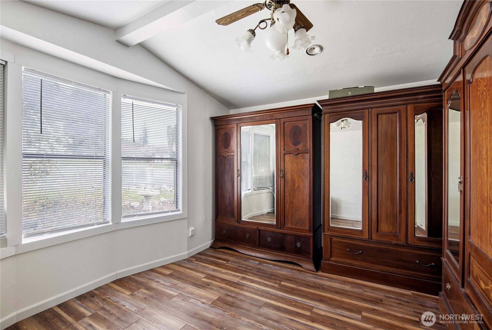 18289 E State Route 3 #20, Allyn, WA 98524