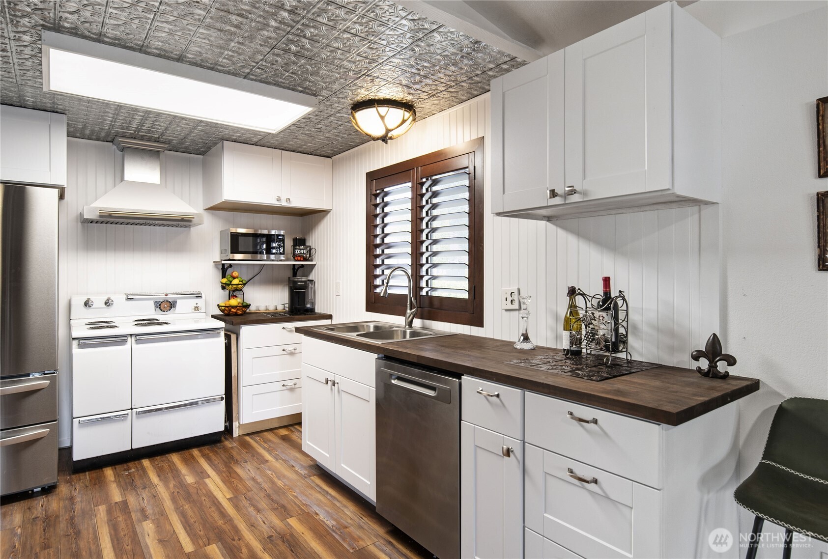 18289 E State Route 3 #20, Allyn, WA 98524