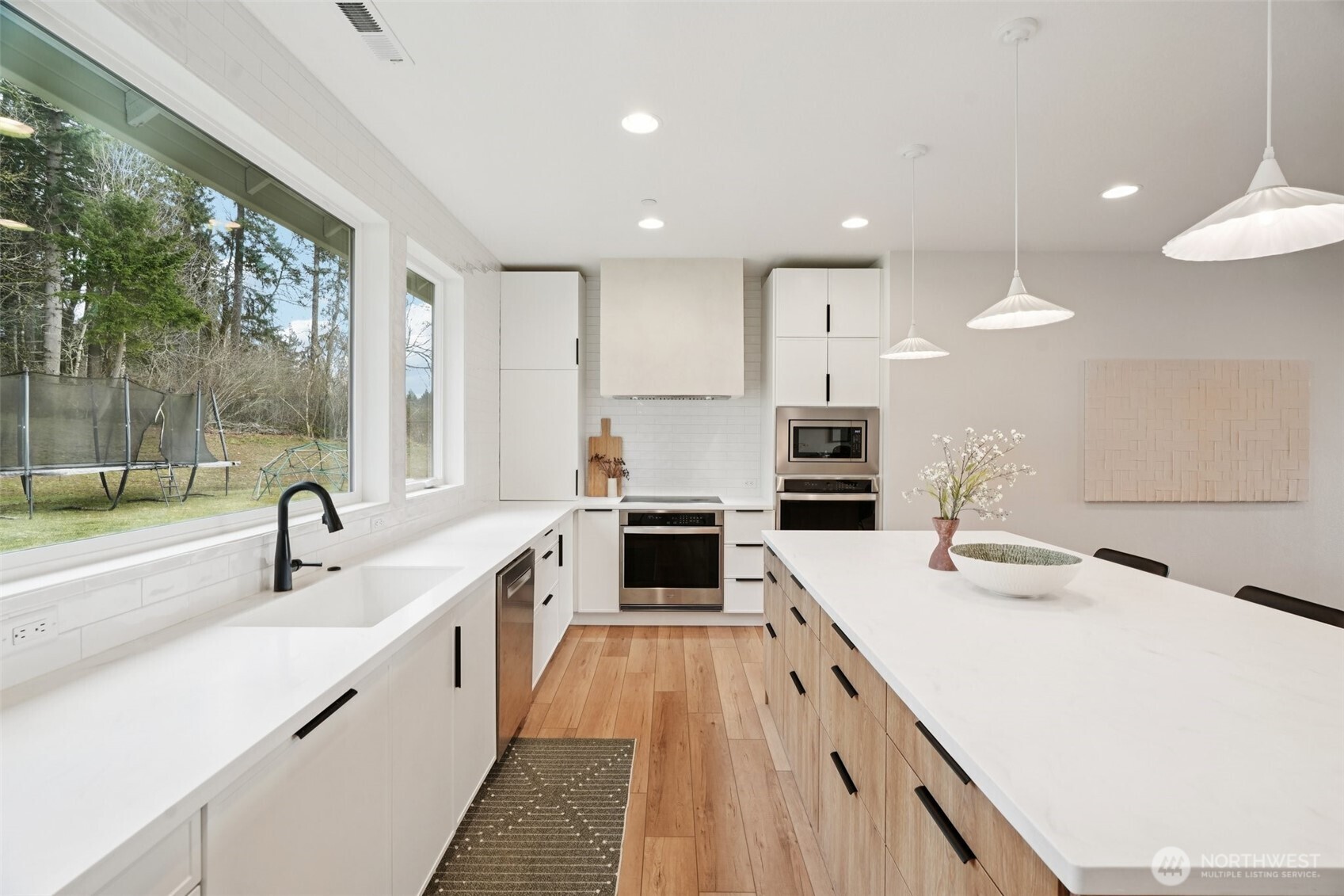 3721 NW 378th Street , La Center, WA 98629