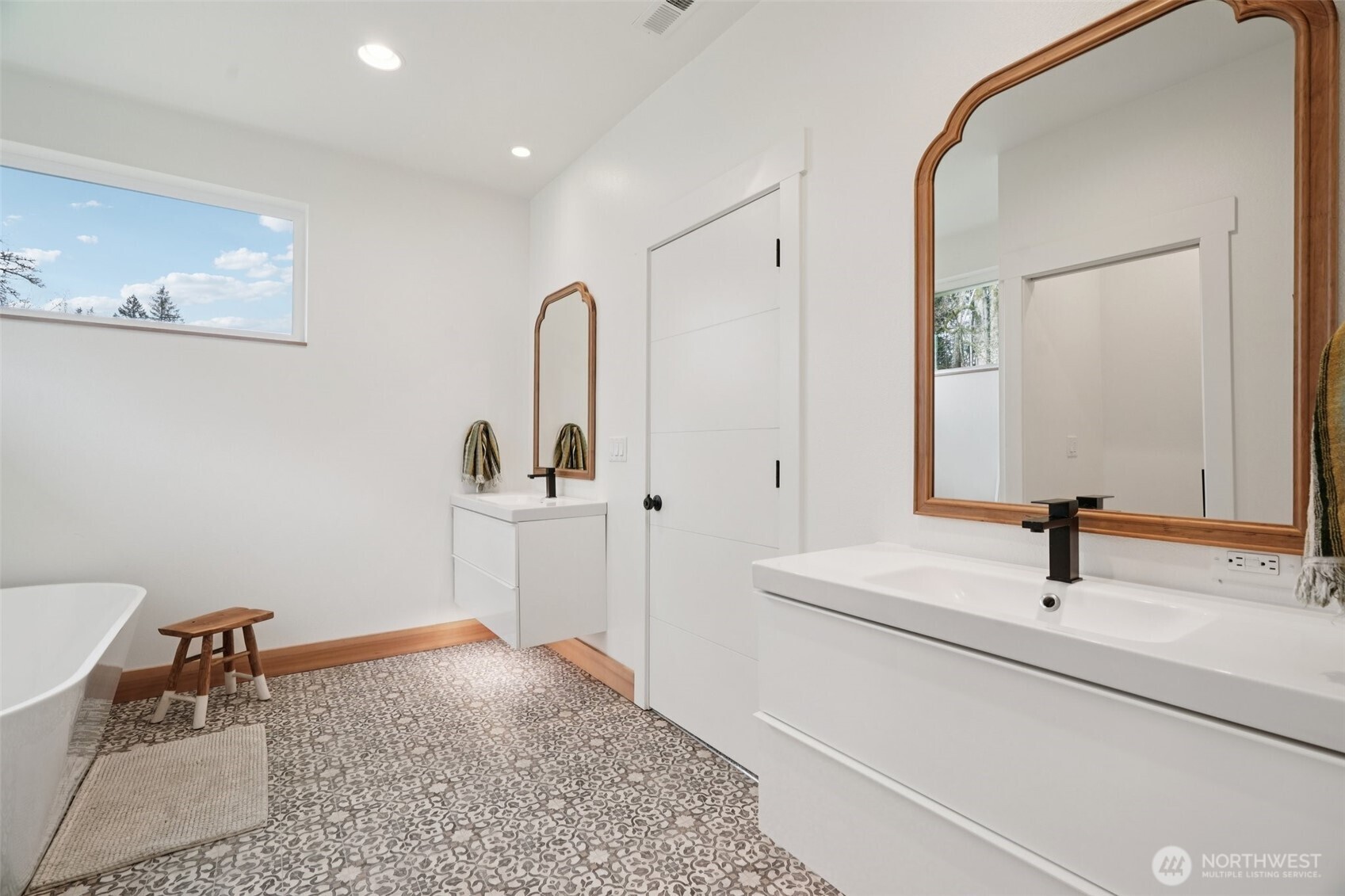 3721 NW 378th Street , La Center, WA 98629