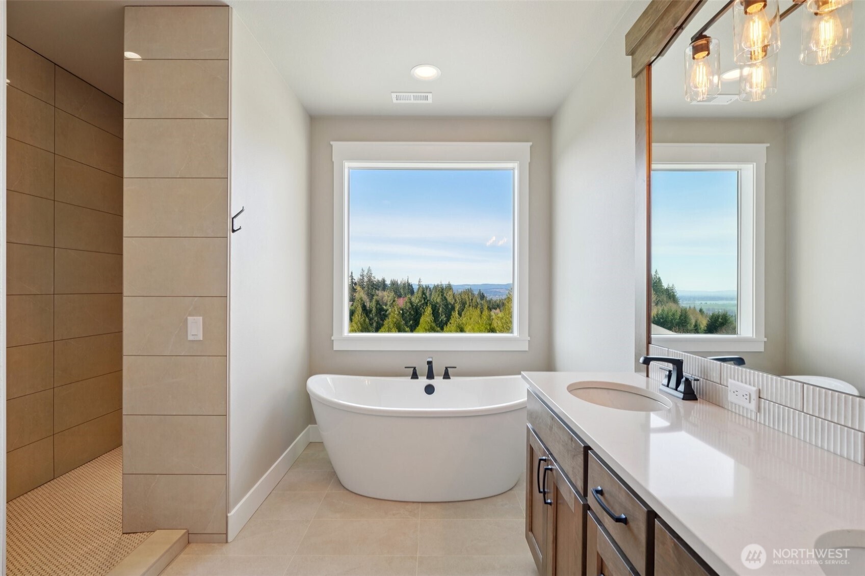 917 Confer Road , Kalama, WA 98625