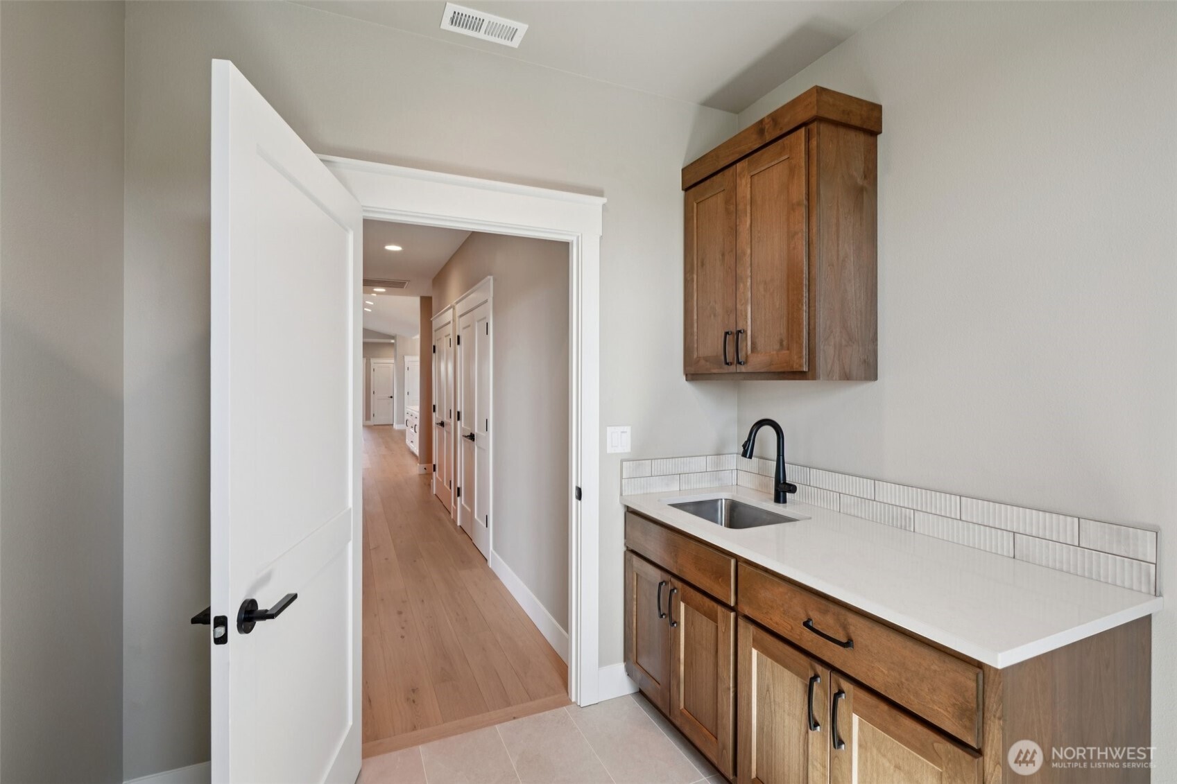 917 Confer Road , Kalama, WA 98625