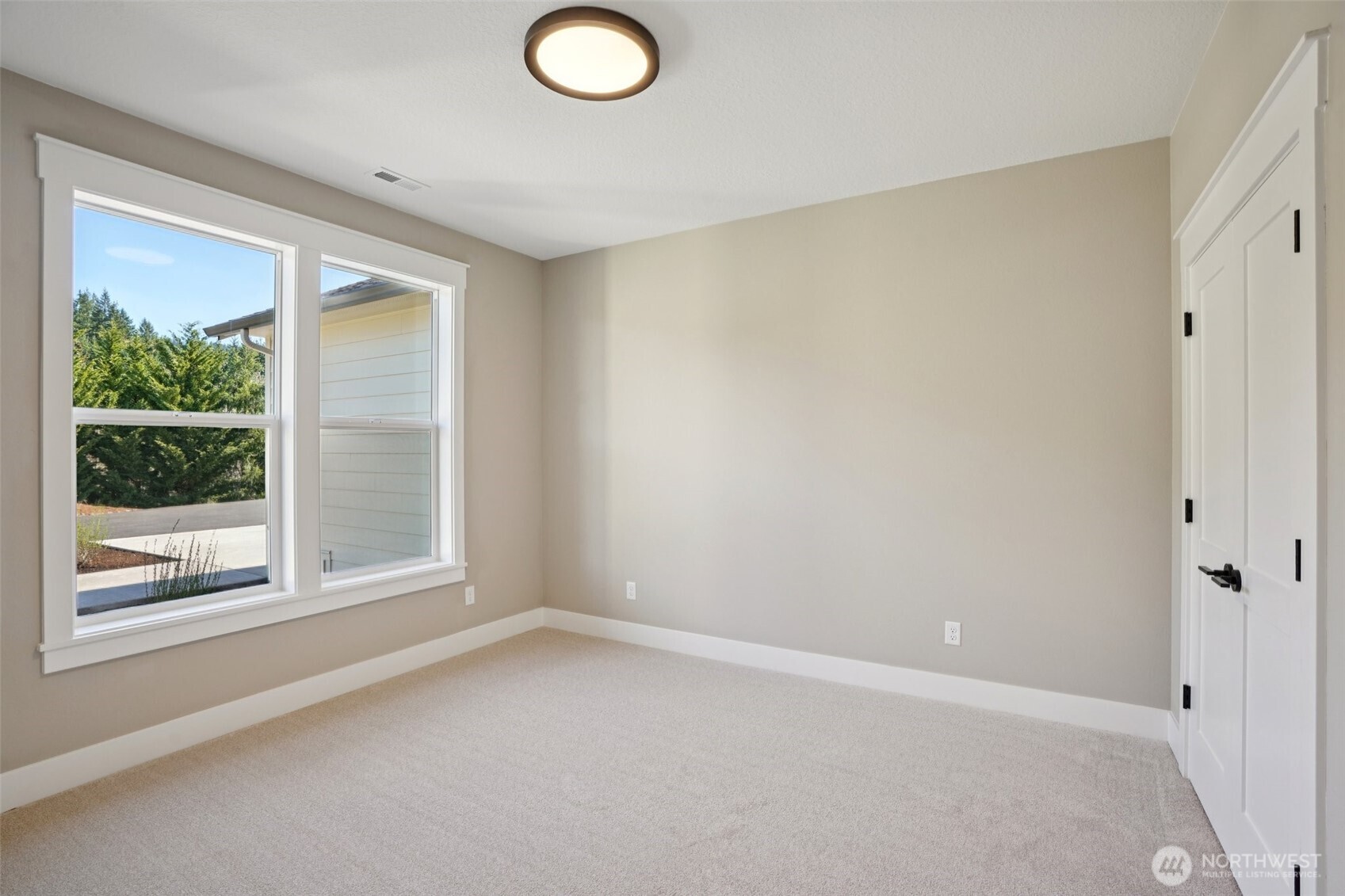 917 Confer Road , Kalama, WA 98625