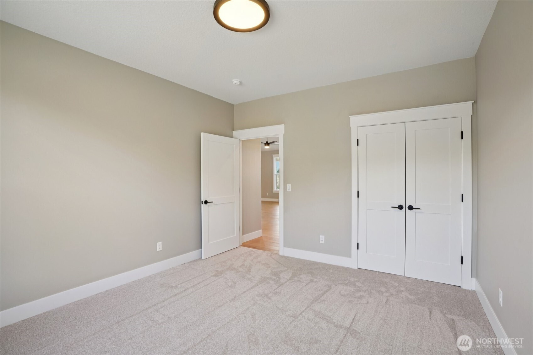 917 Confer Road , Kalama, WA 98625