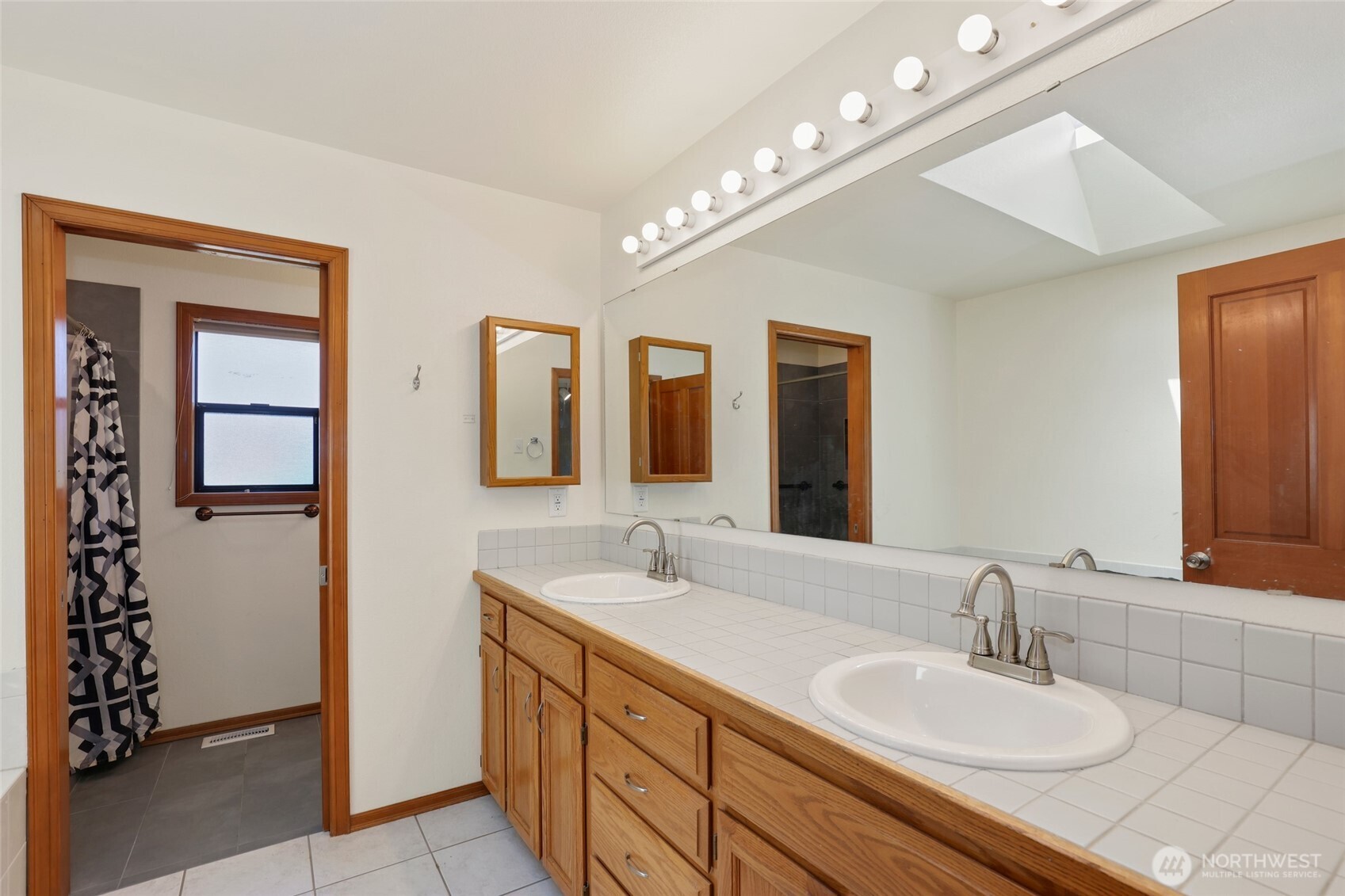 1826 Browns Point Boulevard , Tacoma, WA 98422